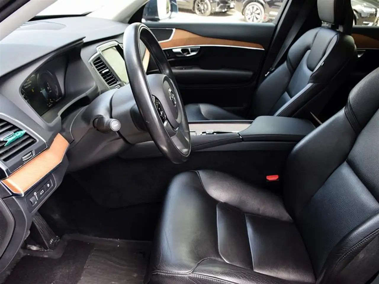 Volvo XC90 снимка Volvo XC90