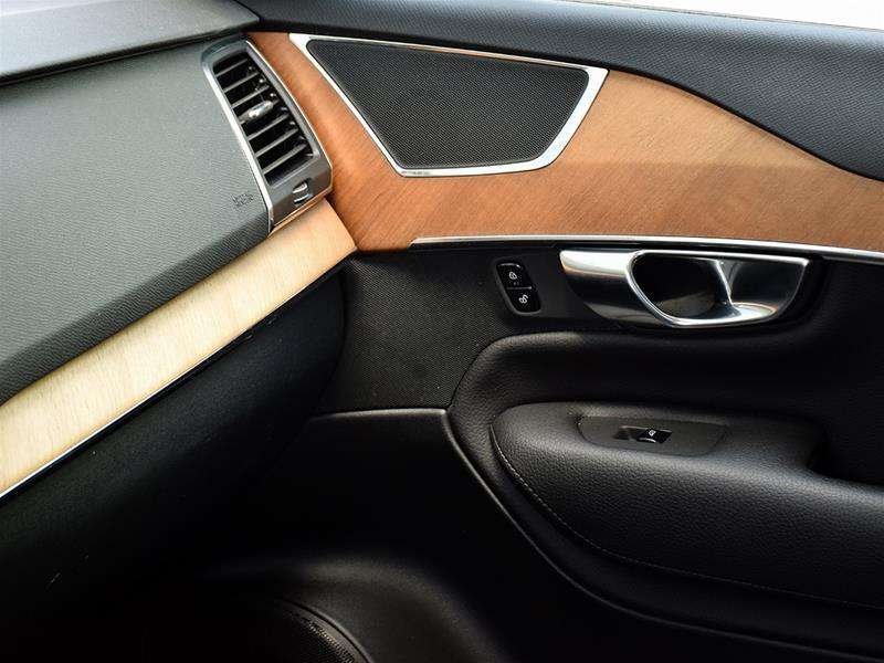 2021 Volvo XC90 Plug in Hybrid | Apple CarPlay | Panoramic Sunroof thumb 44