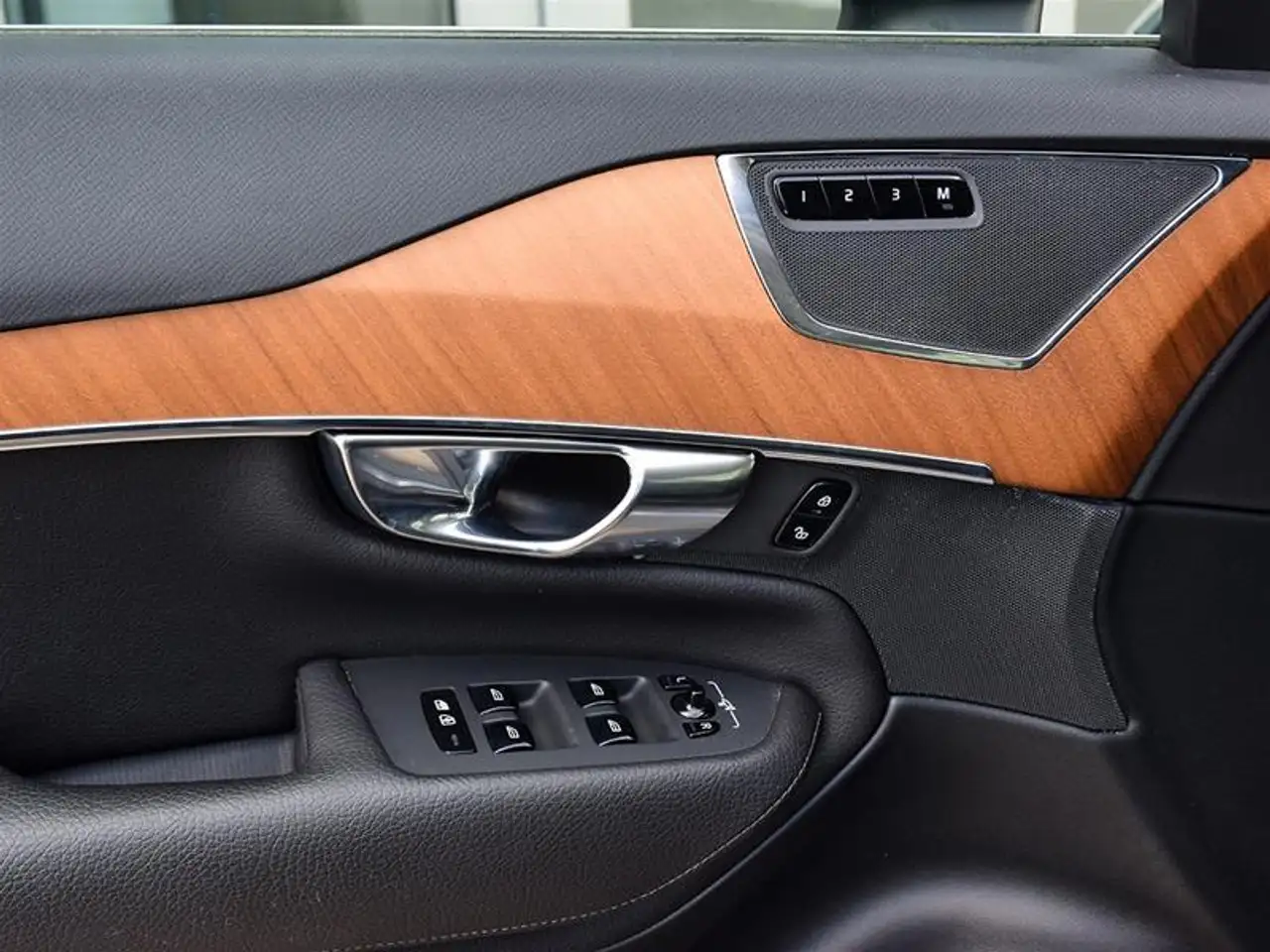 Volvo XC90 снимка Volvo XC90