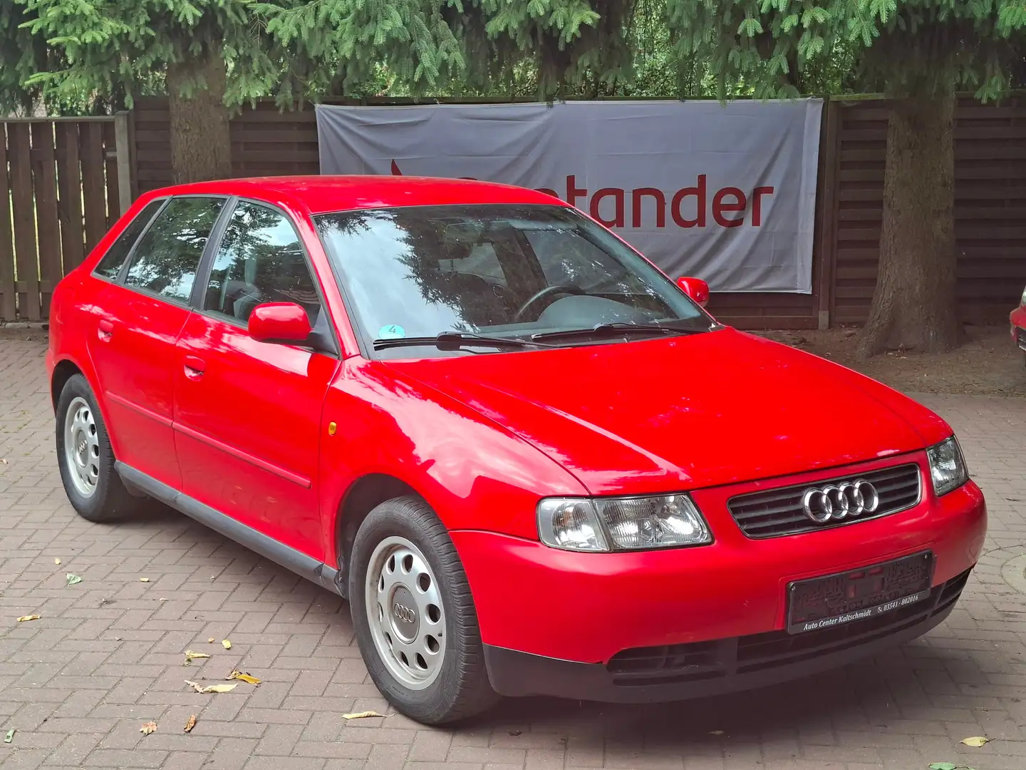 Audi A3 1.8 Attraction, Klimatronic, 5-trg, TÜV 05/2027 Rouge - 1