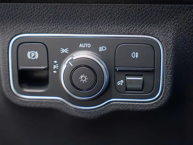 Mercedes-Benz EQB view 20