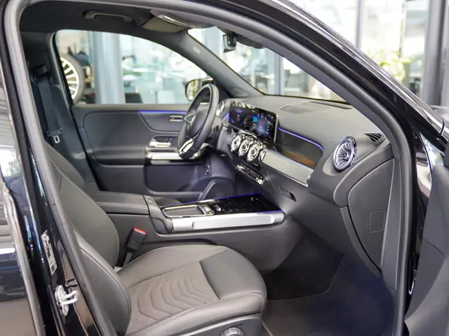 Mercedes-Benz EQB view 11