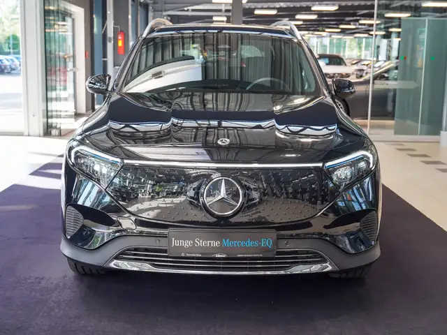 Mercedes-Benz EQB view 9
