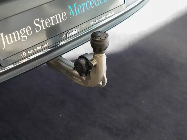 Mercedes-Benz EQB view 7