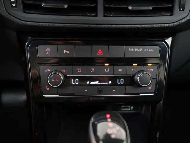 Volkswagen T-Cross view 12