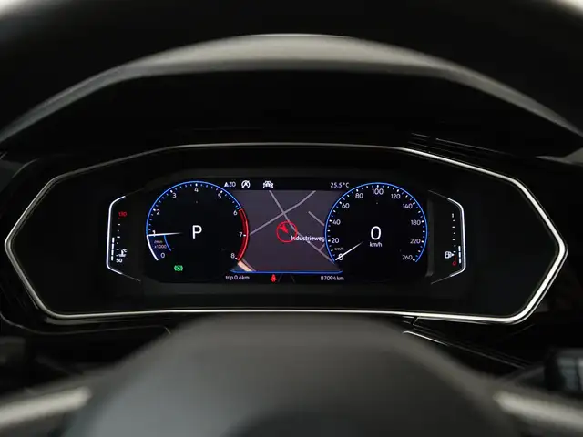 Volkswagen T-Cross view 9