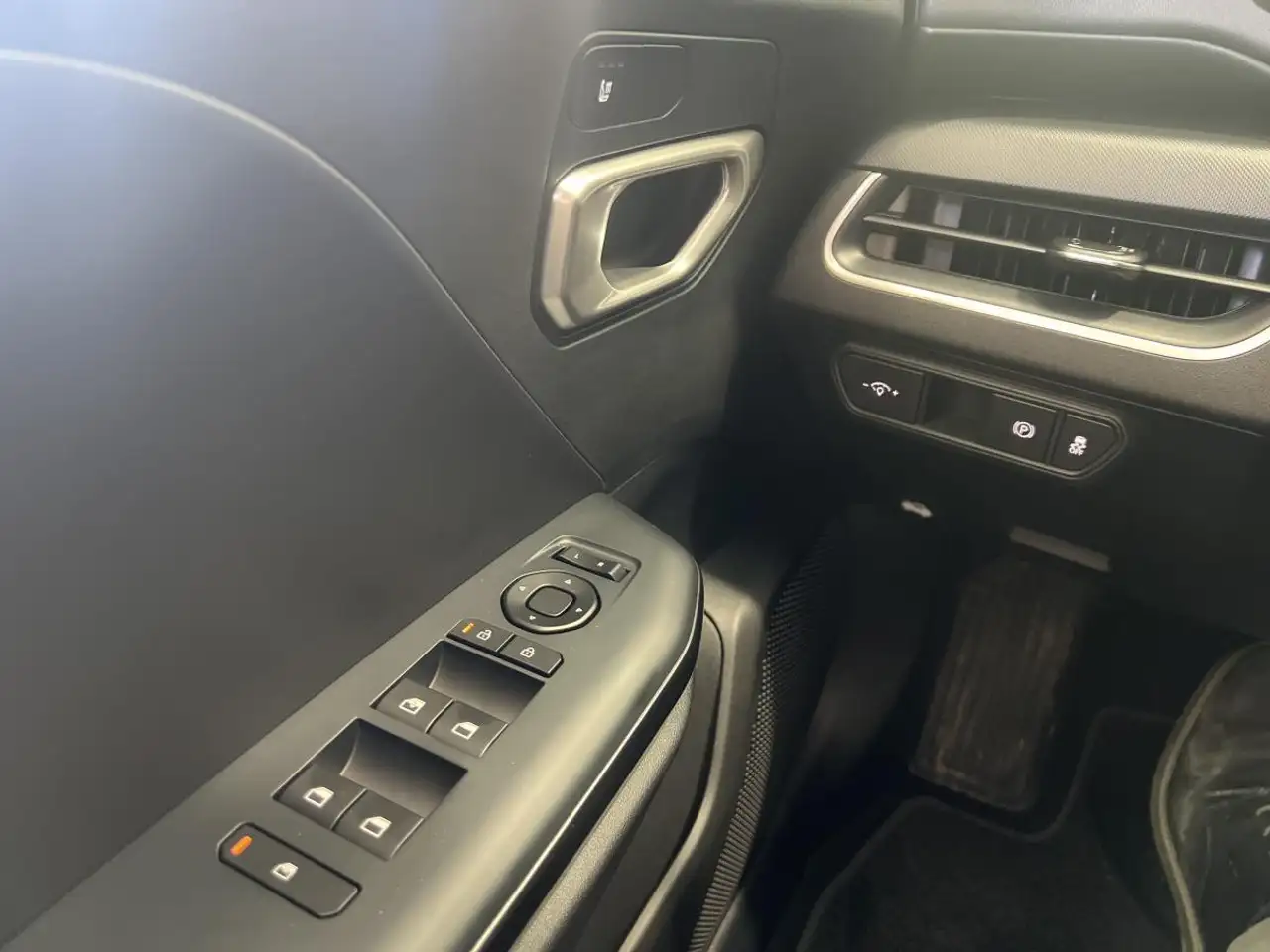 Kia K4 снимка Kia K4