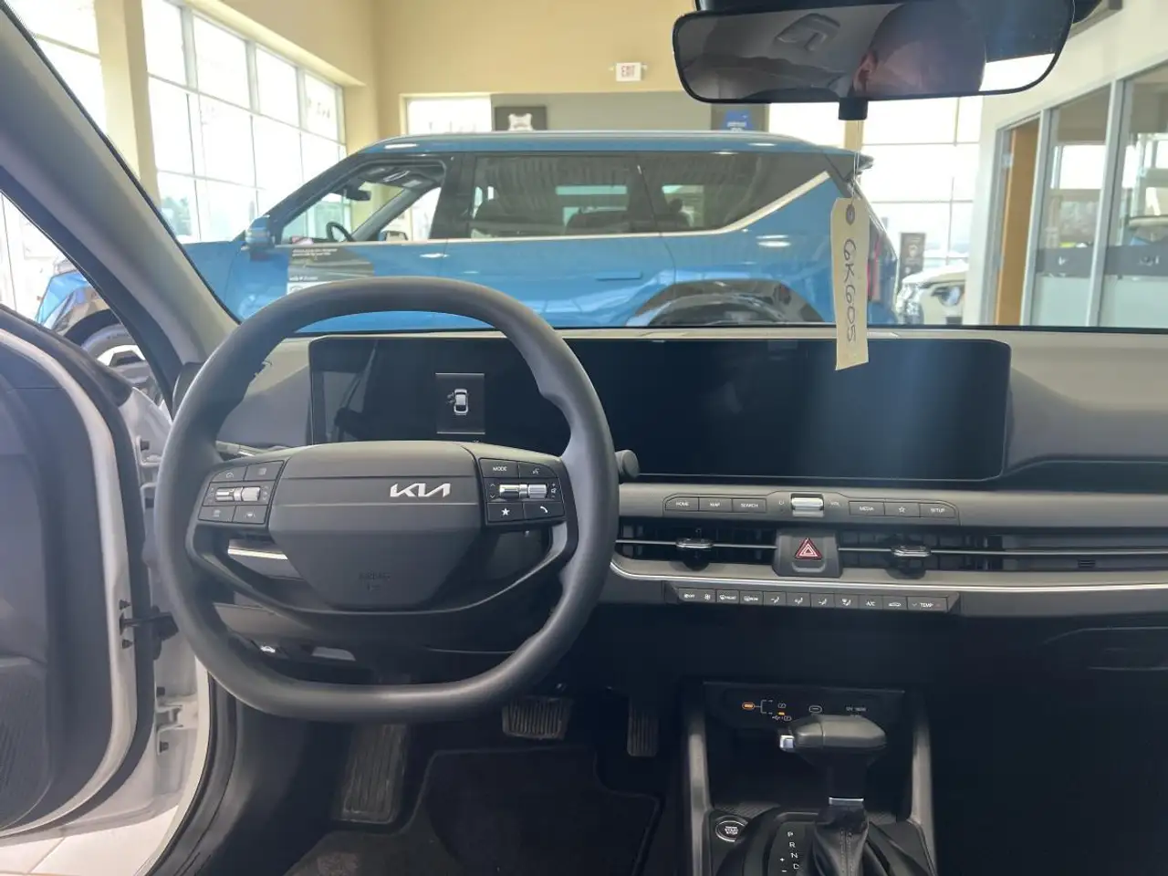 Kia K4 снимка Kia K4