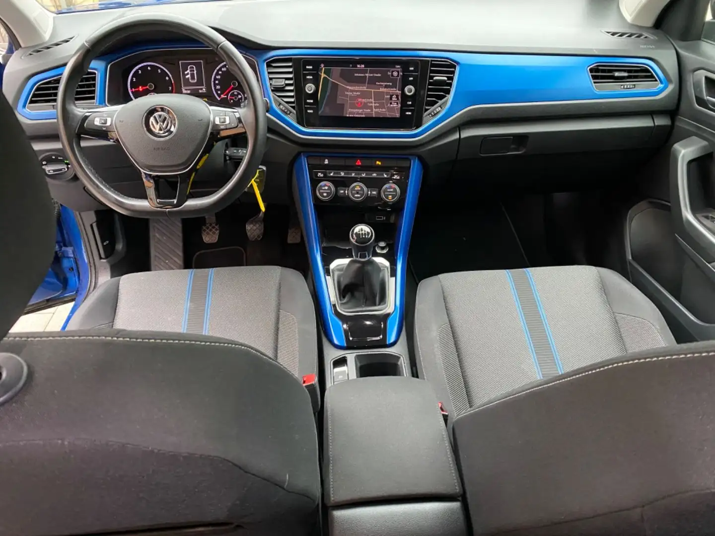 Volkswagen T-Roc 1.0 TSI Style Navi PDC SHZ LED Blau - 2