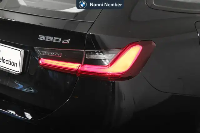 BMW 3 Series view 5
