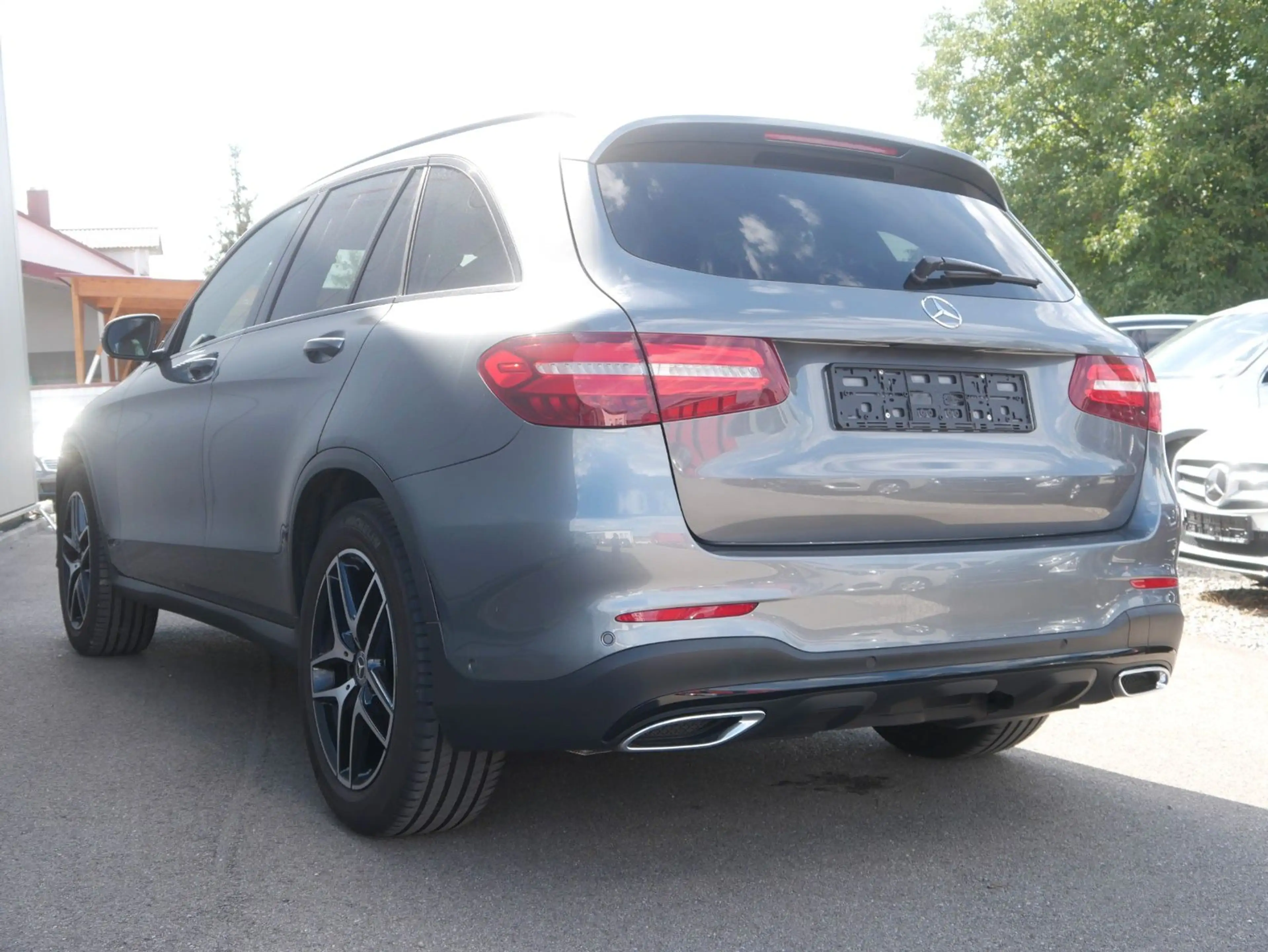 Mercedes-Benz GLC 250 d 4Matic AMG-Line NAVI/LED/HEAD-UP/AHK — photo 2