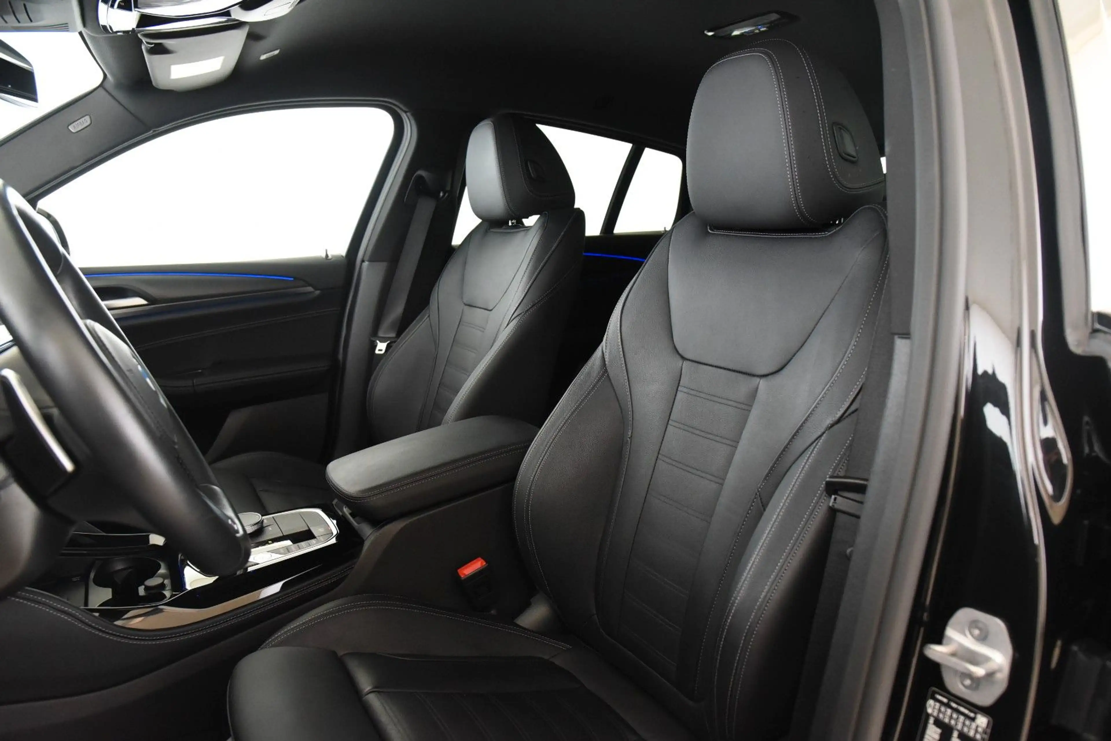 BMW X4 xDrive30d M Sport AHK DriveAssProf HiFi Leder — photo 5
