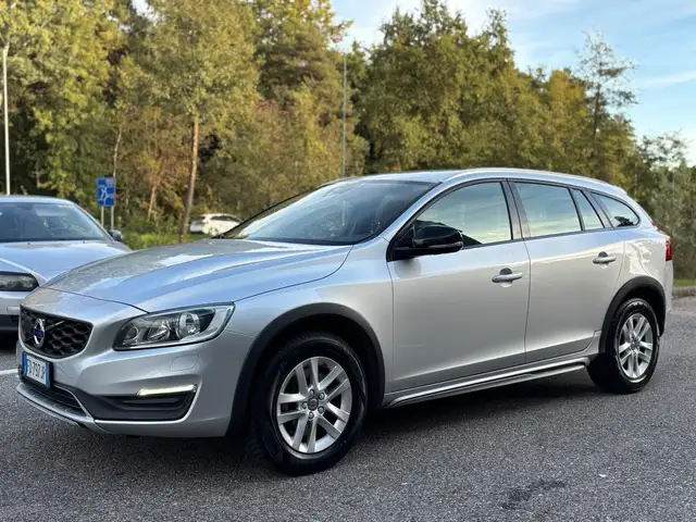 Volvo V60 Cross Country V60 Cross Country D3 Summum