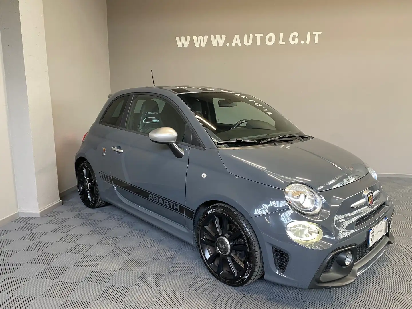 Abarth 595 Turismo 1.4 t-jet Turismo 165cv Ufficiale Grijs - 1