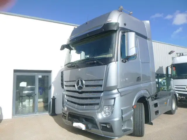 Mercedes-Benz Actros ACTROS 1845 LS