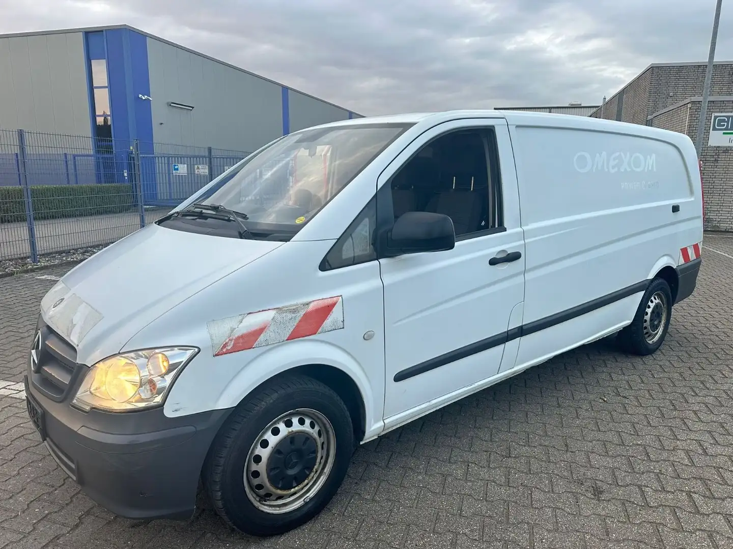 Mercedes-Benz Vito *113CDI*Extralang*Klima*Mit Sortimo-Regale* Weiß - 1