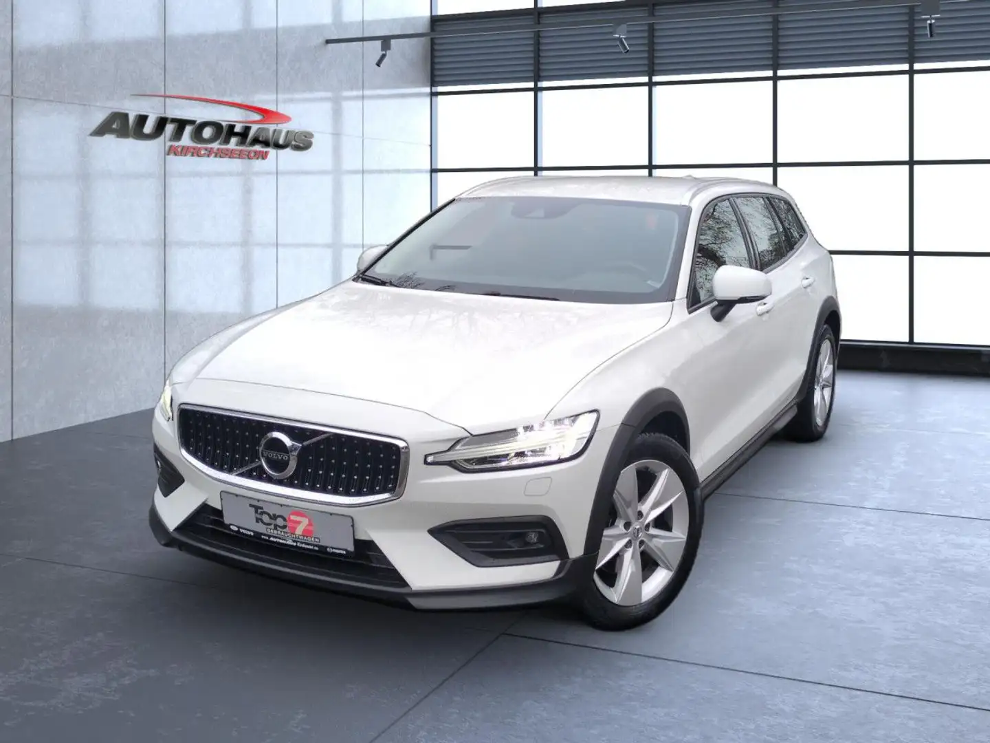 Volvo V60 Cross Country B4 (Diesel) AWD Automatik Navi Weiß - 2