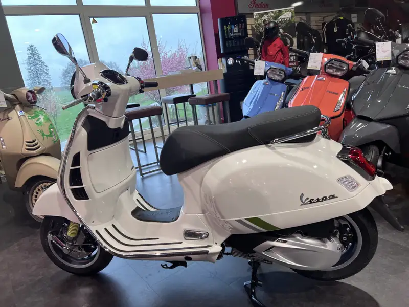 Vespa GTS - foto 4