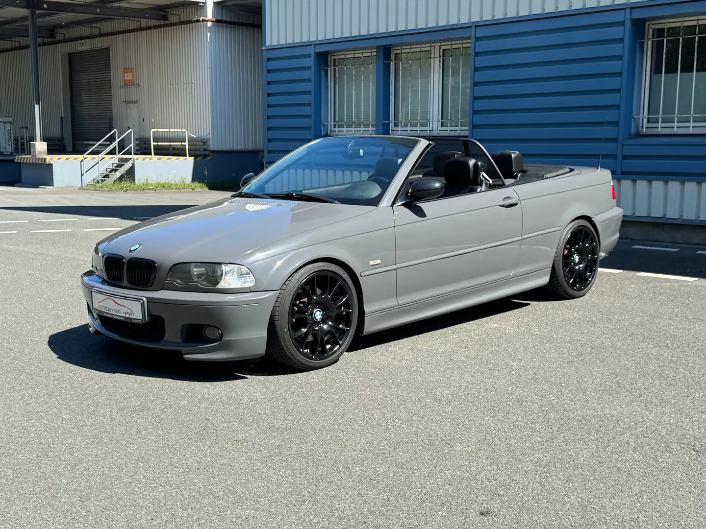 BMW 330 330 Ci Cabrio M-Paket2°Schalter°Scheckheft! Gris - 1