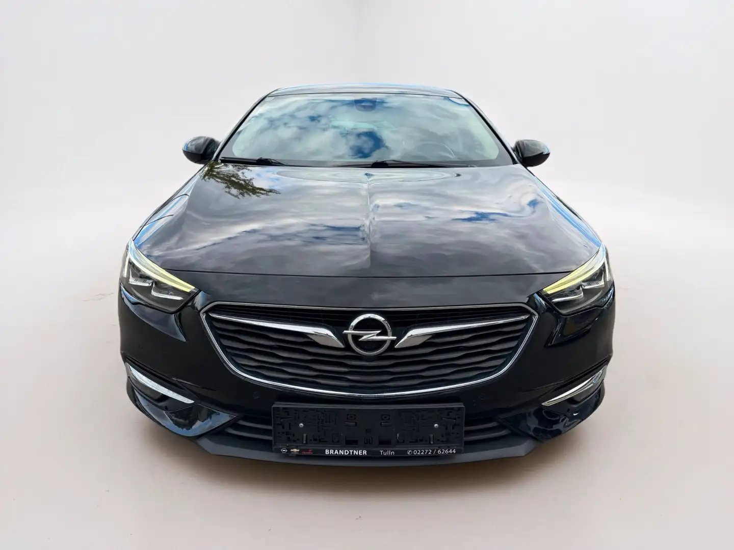 Opel Insignia Innovation Schwarz - 2