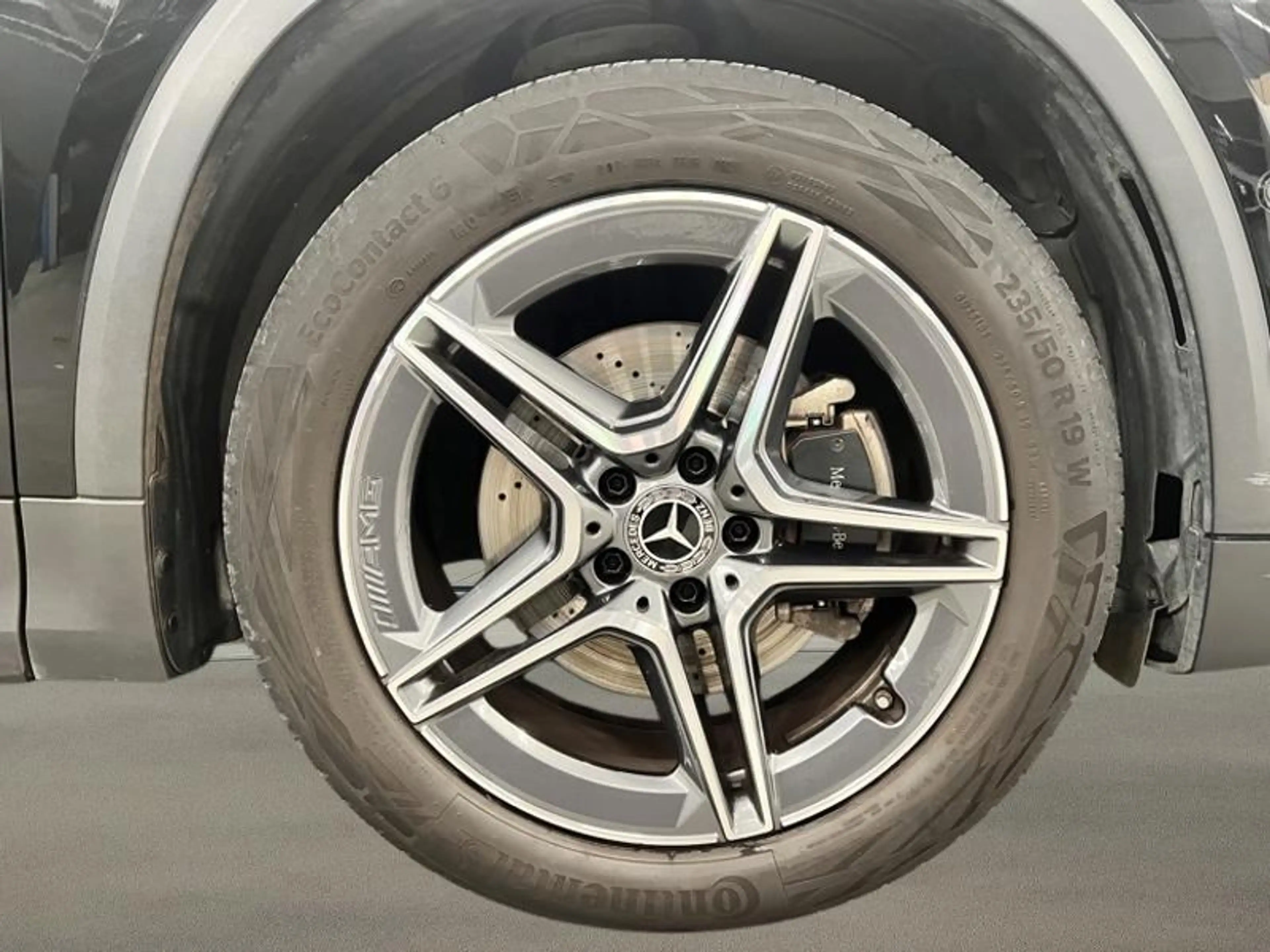 Mercedes-Benz GLA 180 AMG Line Toit Pano — photo 4