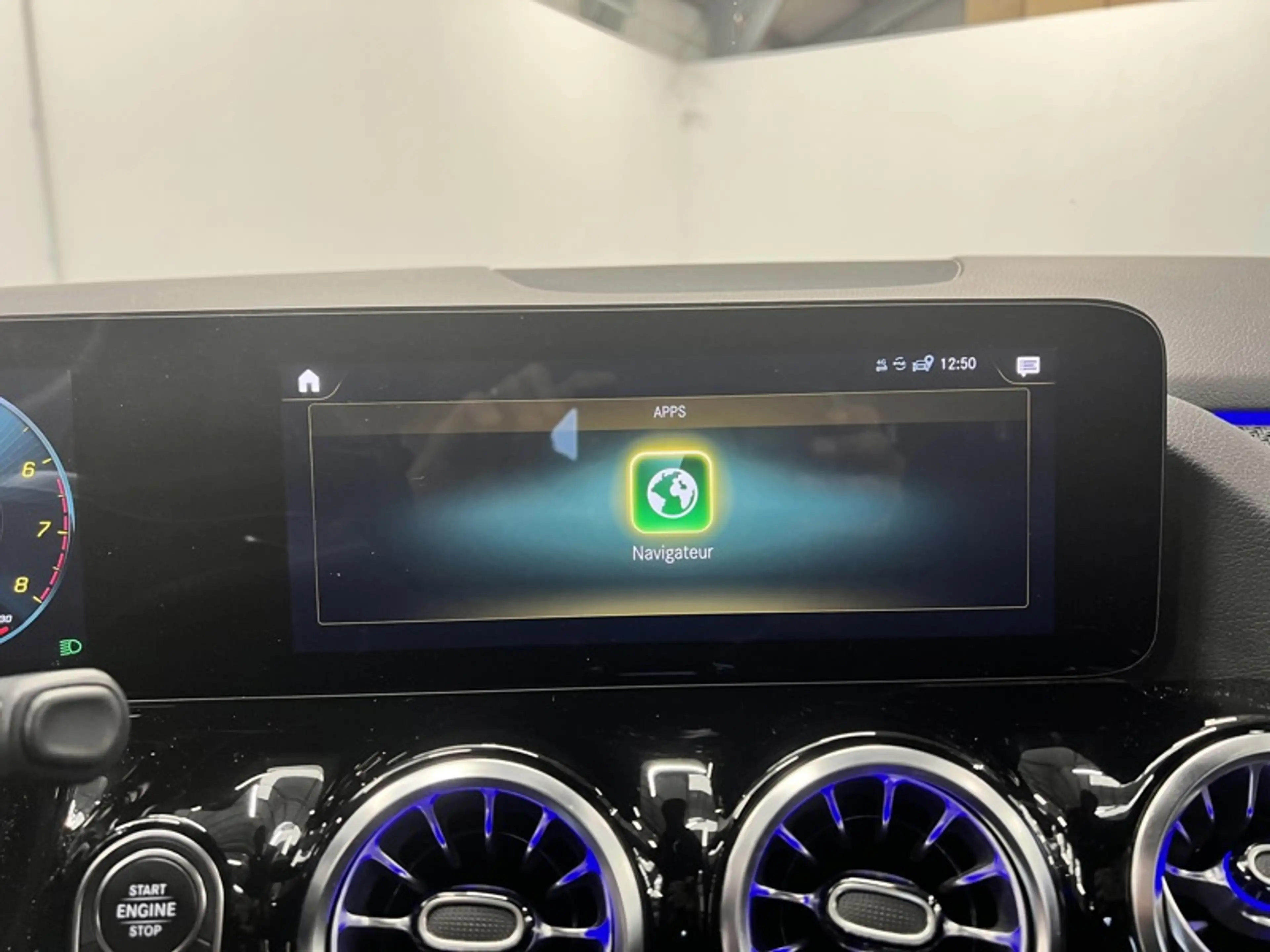 Mercedes-Benz GLA 180 AMG Line Toit Pano — photo 21