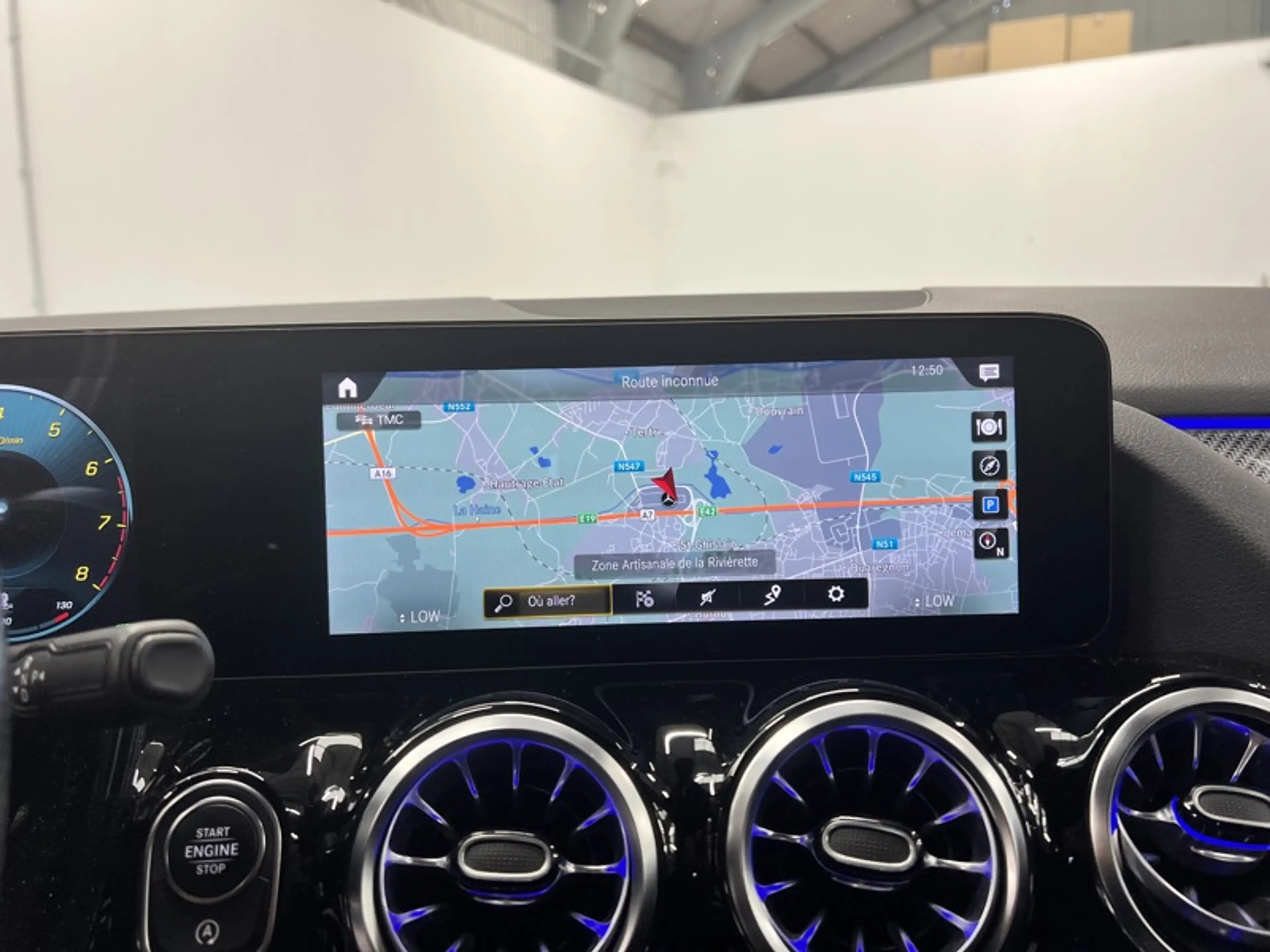 Mercedes-Benz GLA 180 AMG Line Toit Pano — photo 15