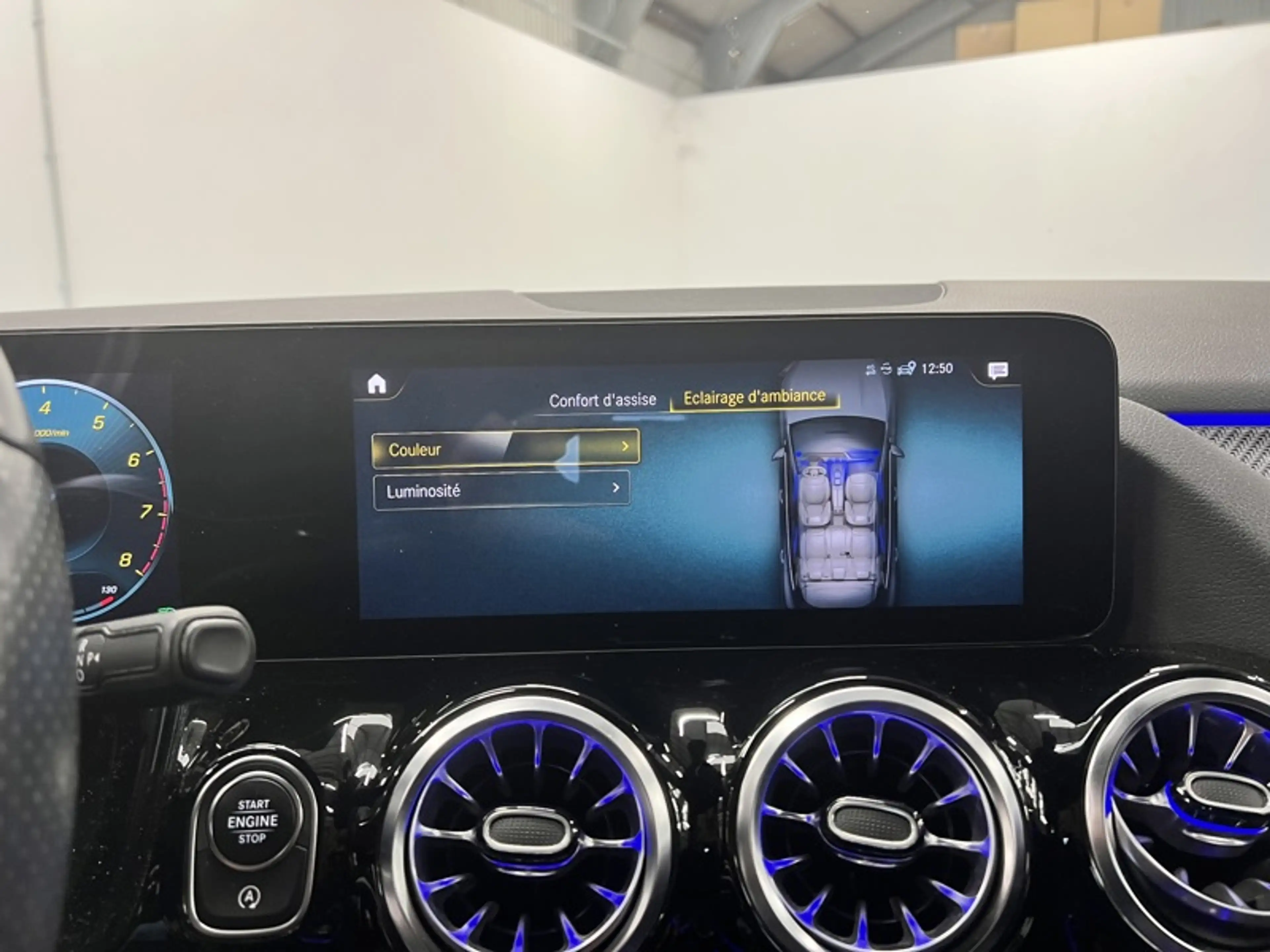 Mercedes-Benz GLA 180 AMG Line Toit Pano — photo 17