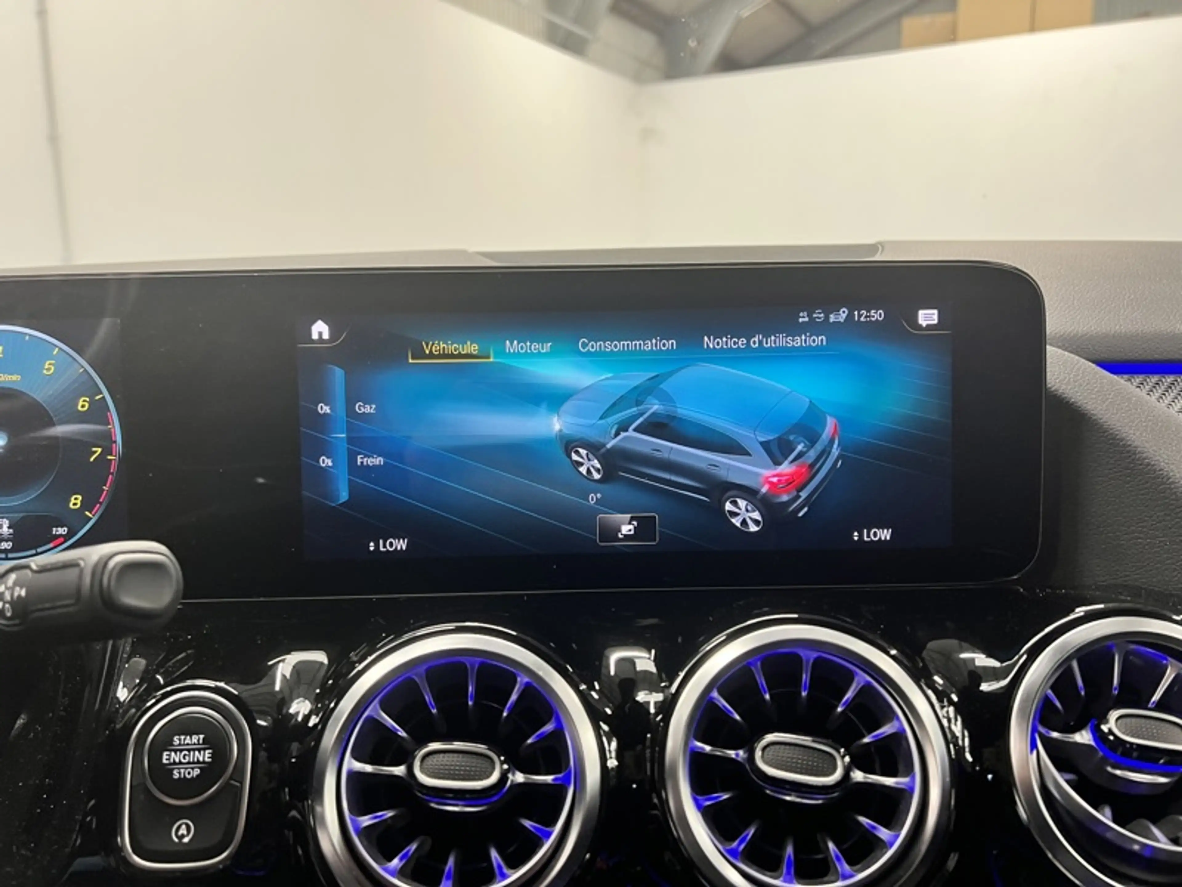 Mercedes-Benz GLA 180 AMG Line Toit Pano — photo 20