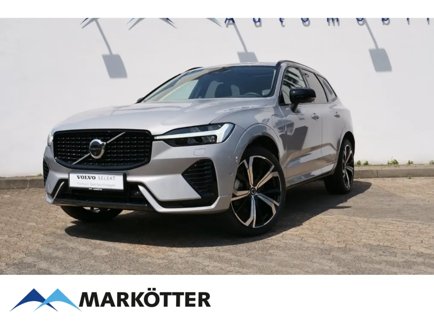Volvo XC60 T8 Recharge AWD Ultra Dark STHZ/360CAM/PANO Silber - 1