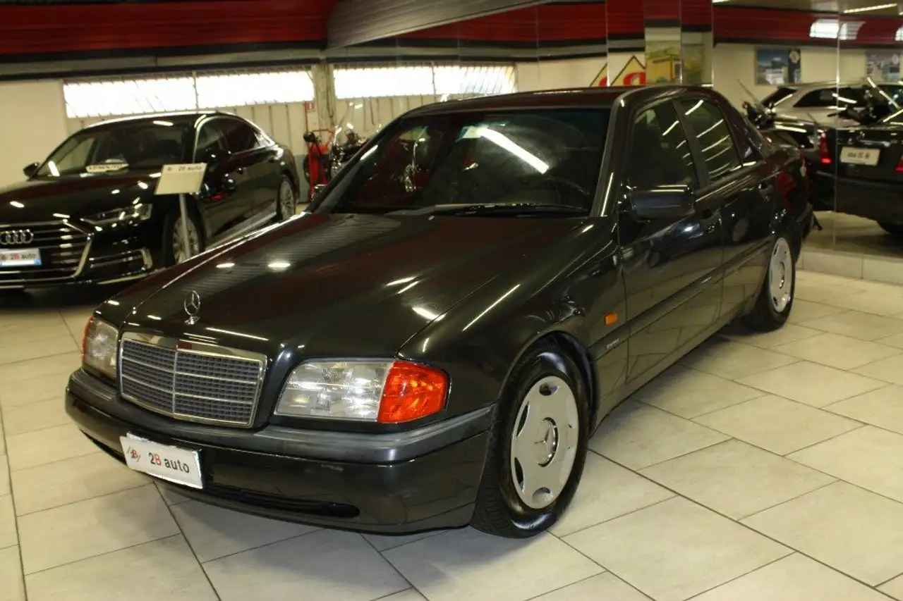 Mercedes-Benz C 180