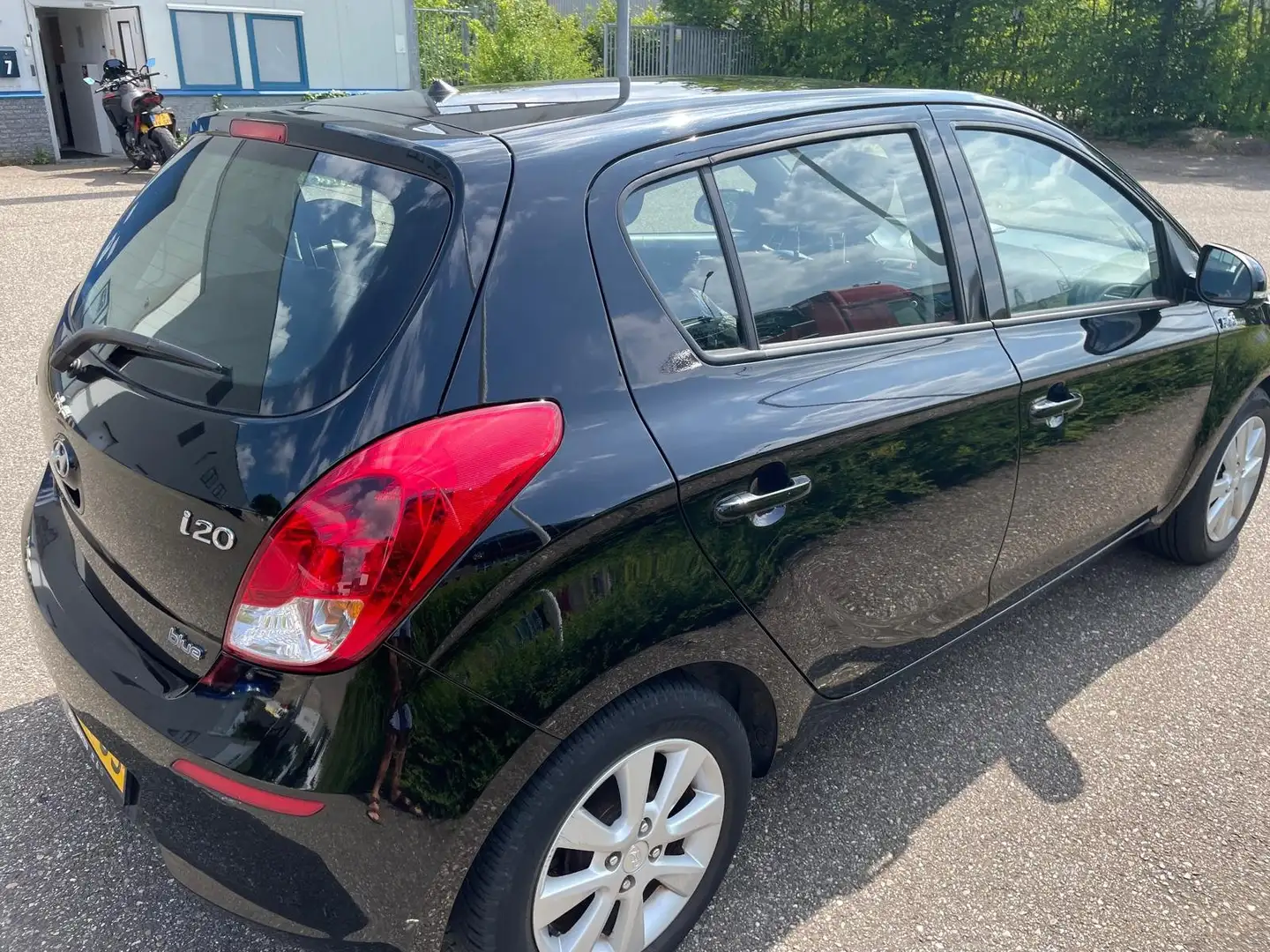Hyundai i20 i20 1.2i i-Deal Zwart - 1
