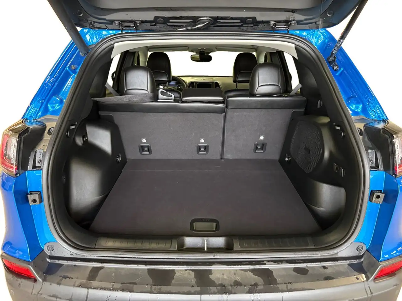 Jeep Cherokee снимка Jeep Cherokee