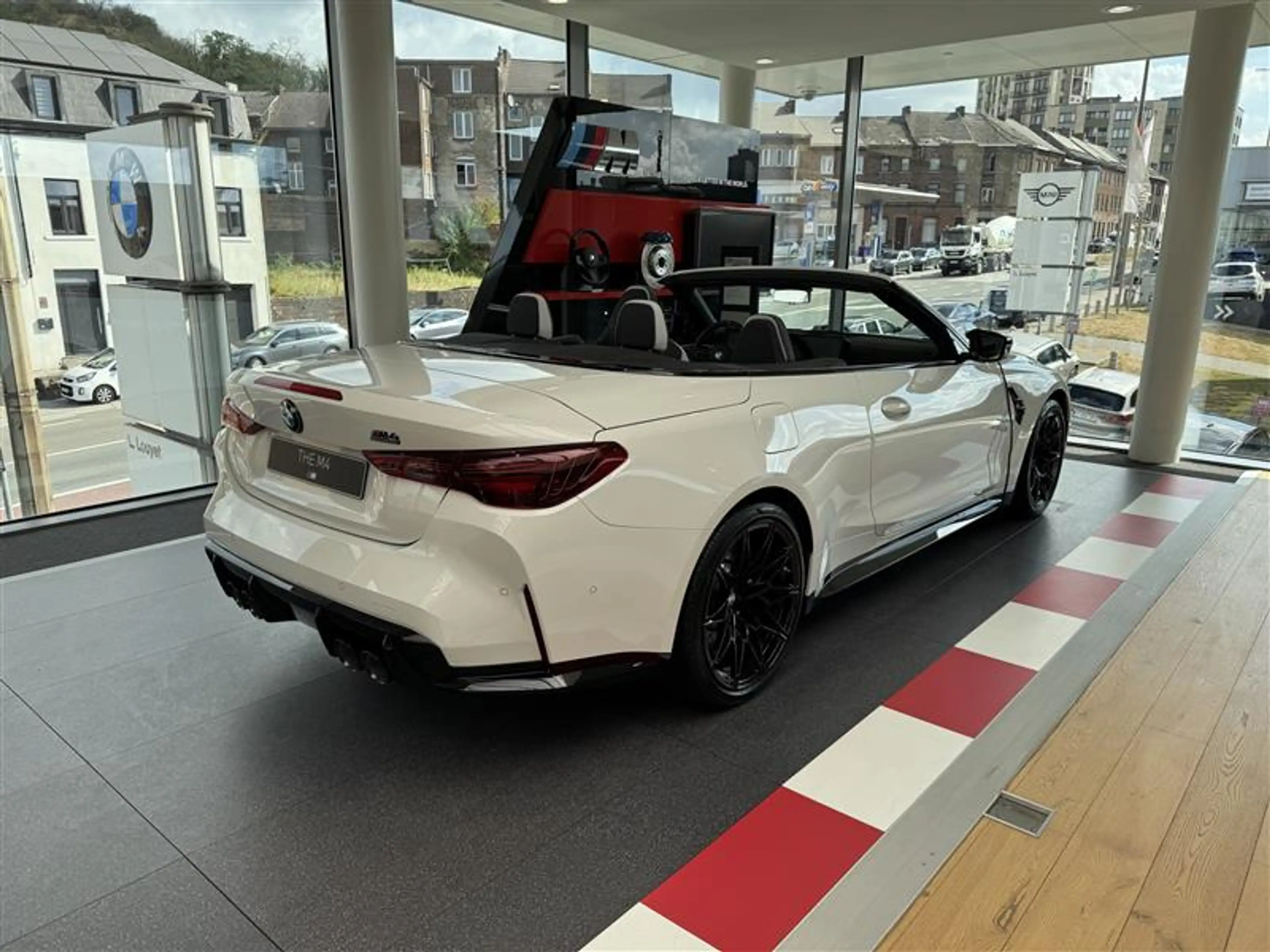 BMW M4 M4 Cabrio 3.0 XAS Competition M Competition M — photo 2