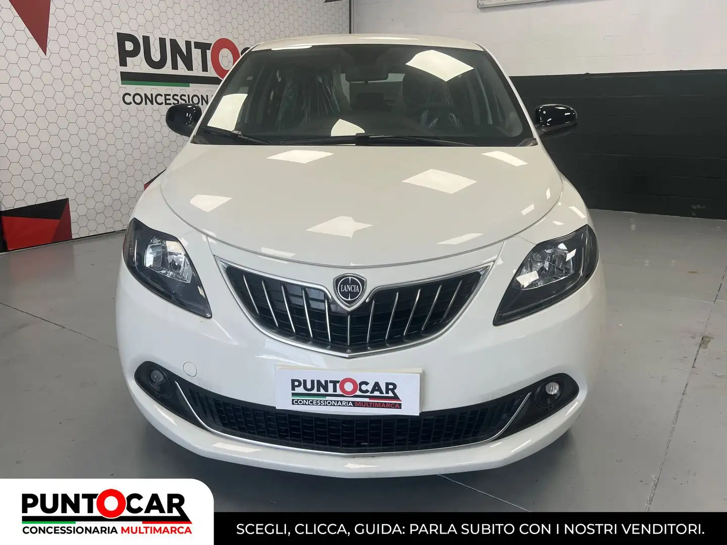 Lancia Ypsilon 1.0 FireFly 5 porte S&S Hybrid Gold PROMO FLEX Blanco - 2