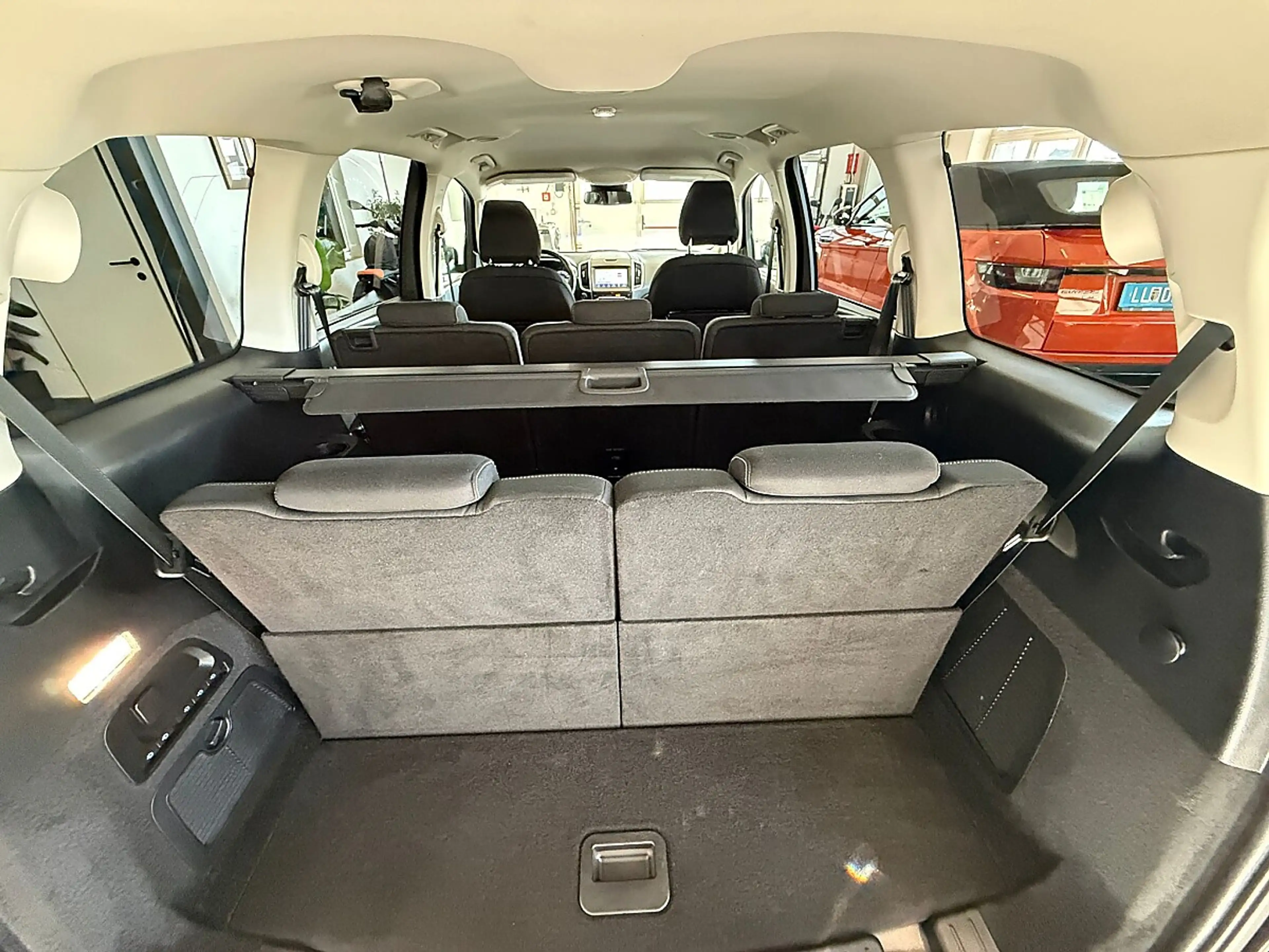 Ford Galaxy 2,0 EcoBlue SCR Titanium Aut./7.Sitzer/AHK — photo 9