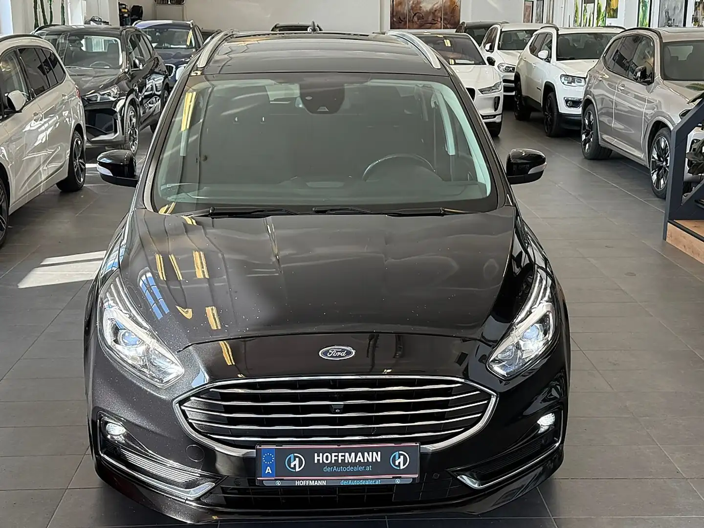 Ford Galaxy 2,0 EcoBlue SCR Titanium Aut./7.Sitzer/AHK Schwarz - 2