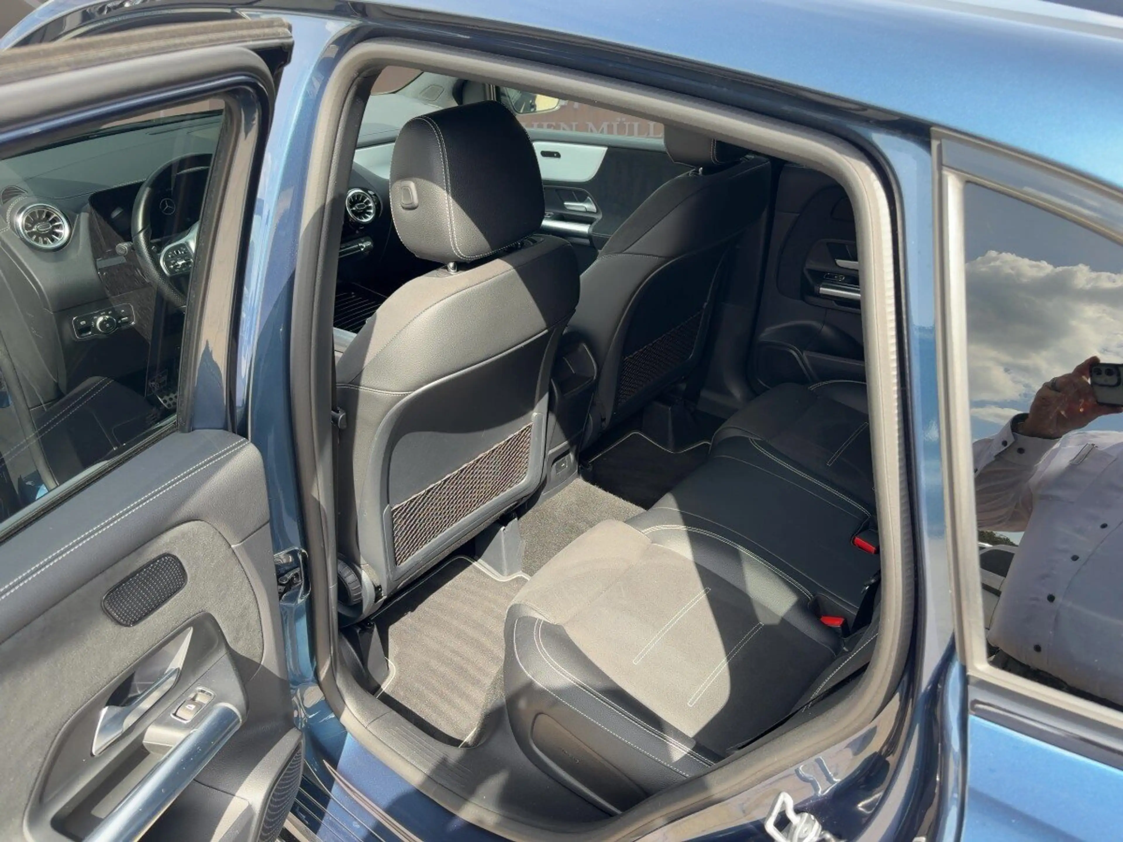 Mercedes-Benz B 250 B 250 4M AMG+DIST+R-KAM+AHK+MULTIBEAM+NIGHT+SOUN — photo 7