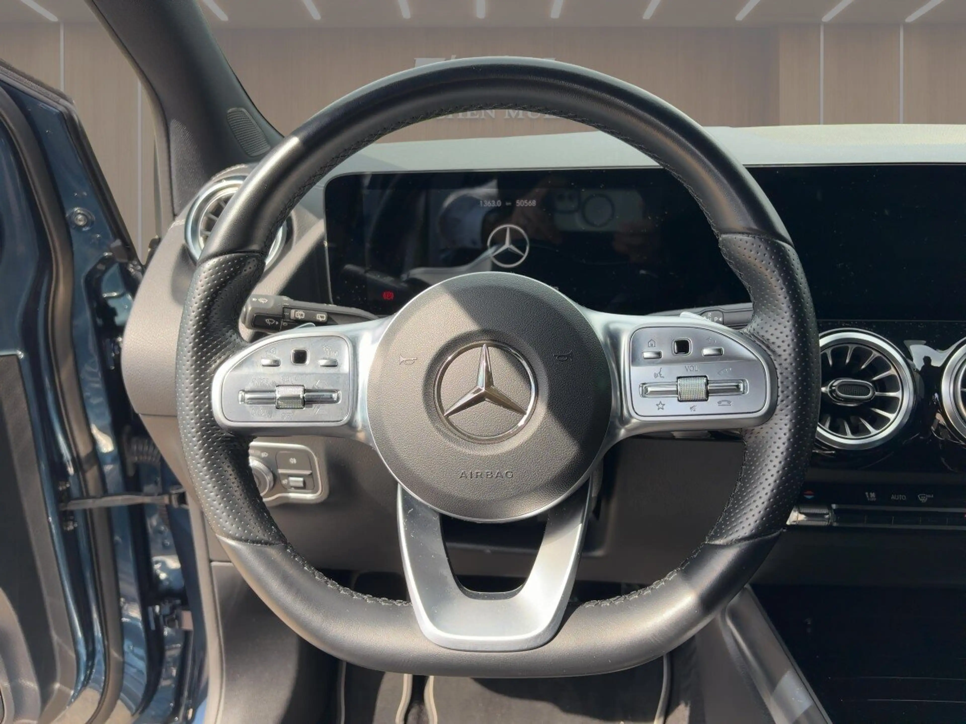 Mercedes-Benz B 250 B 250 4M AMG+DIST+R-KAM+AHK+MULTIBEAM+NIGHT+SOUN — photo 9