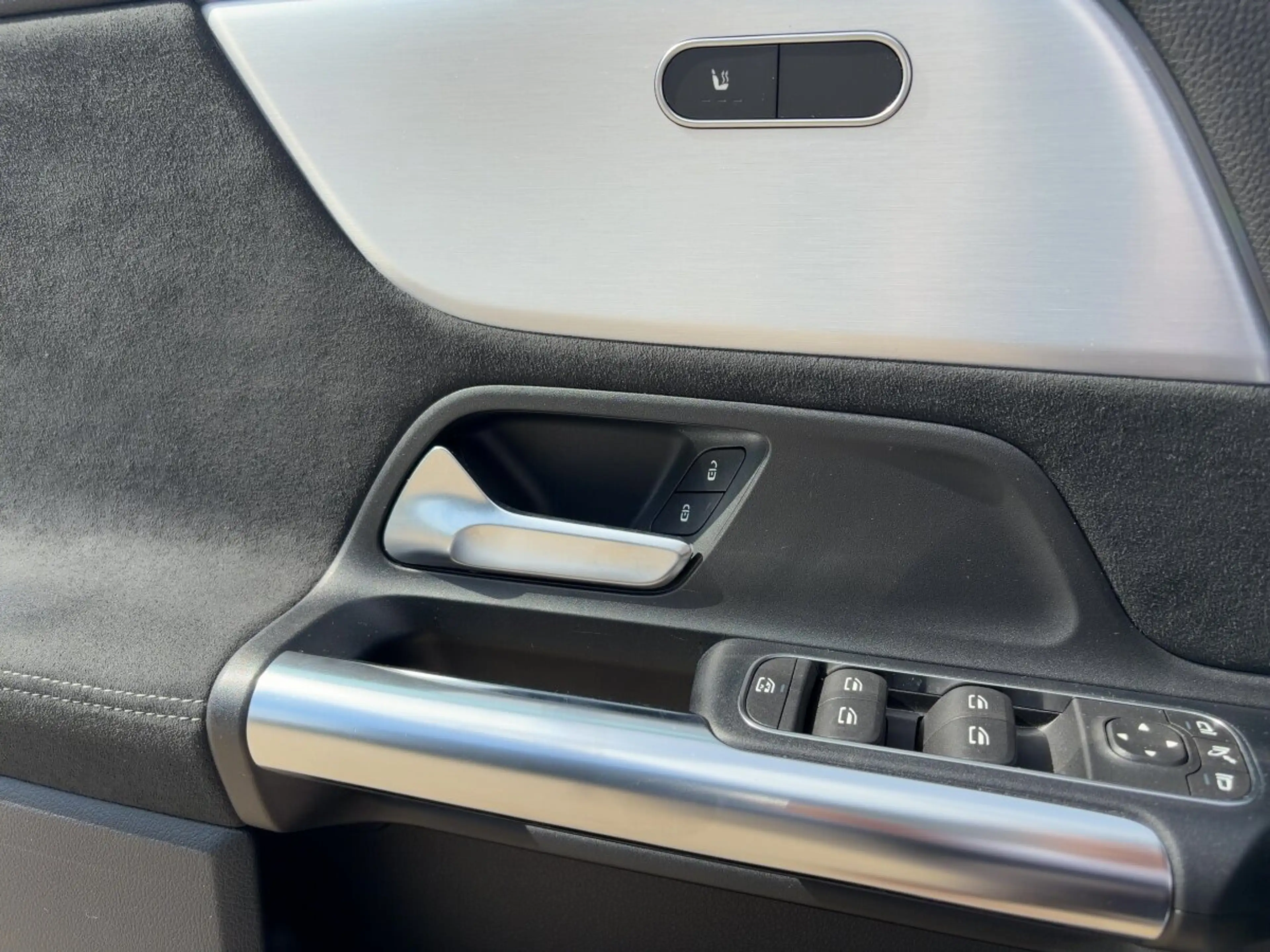Mercedes-Benz B 250 B 250 4M AMG+DIST+R-KAM+AHK+MULTIBEAM+NIGHT+SOUN — photo 13