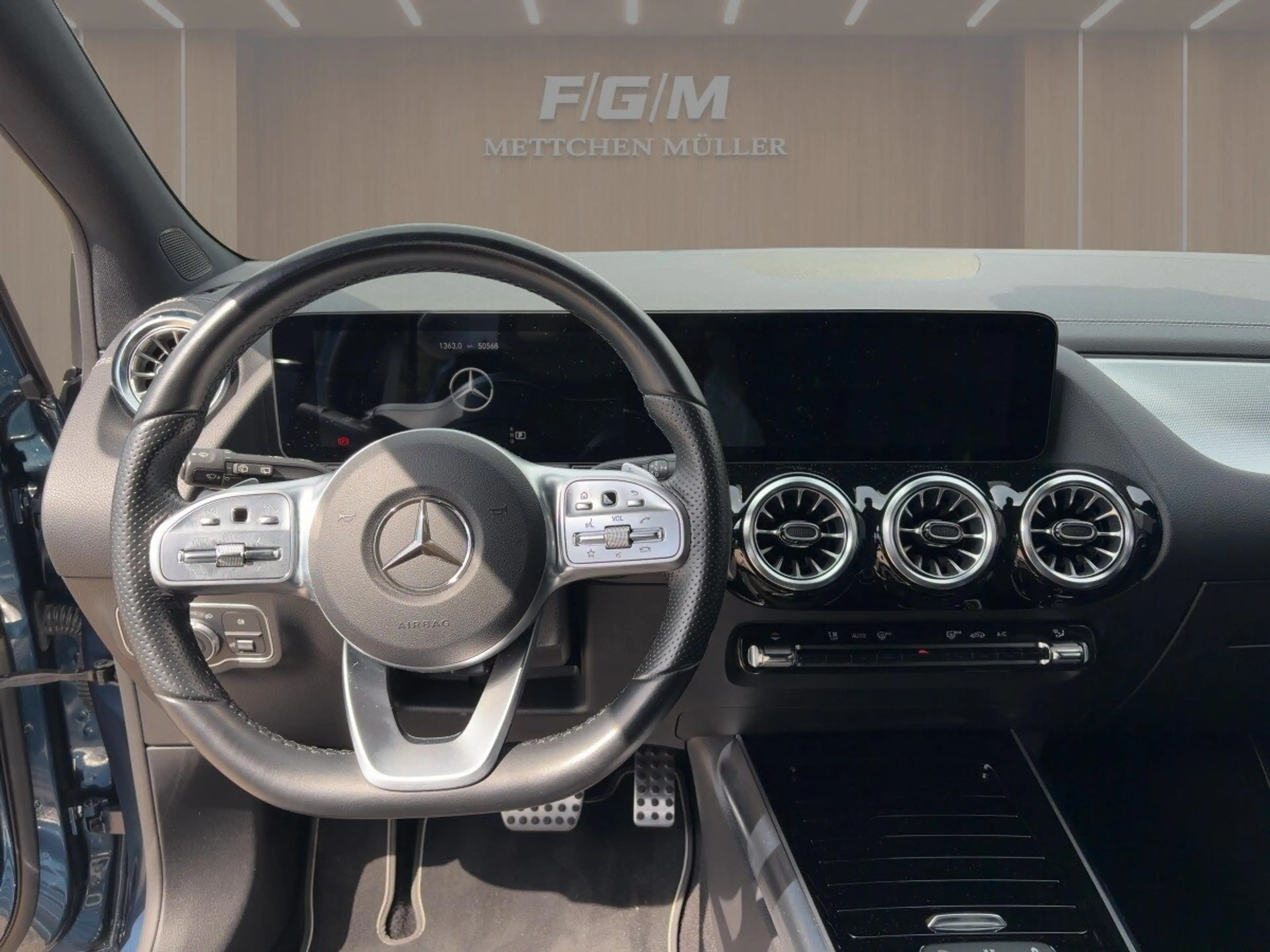 Mercedes-Benz B 250 B 250 4M AMG+DIST+R-KAM+AHK+MULTIBEAM+NIGHT+SOUN — photo 8