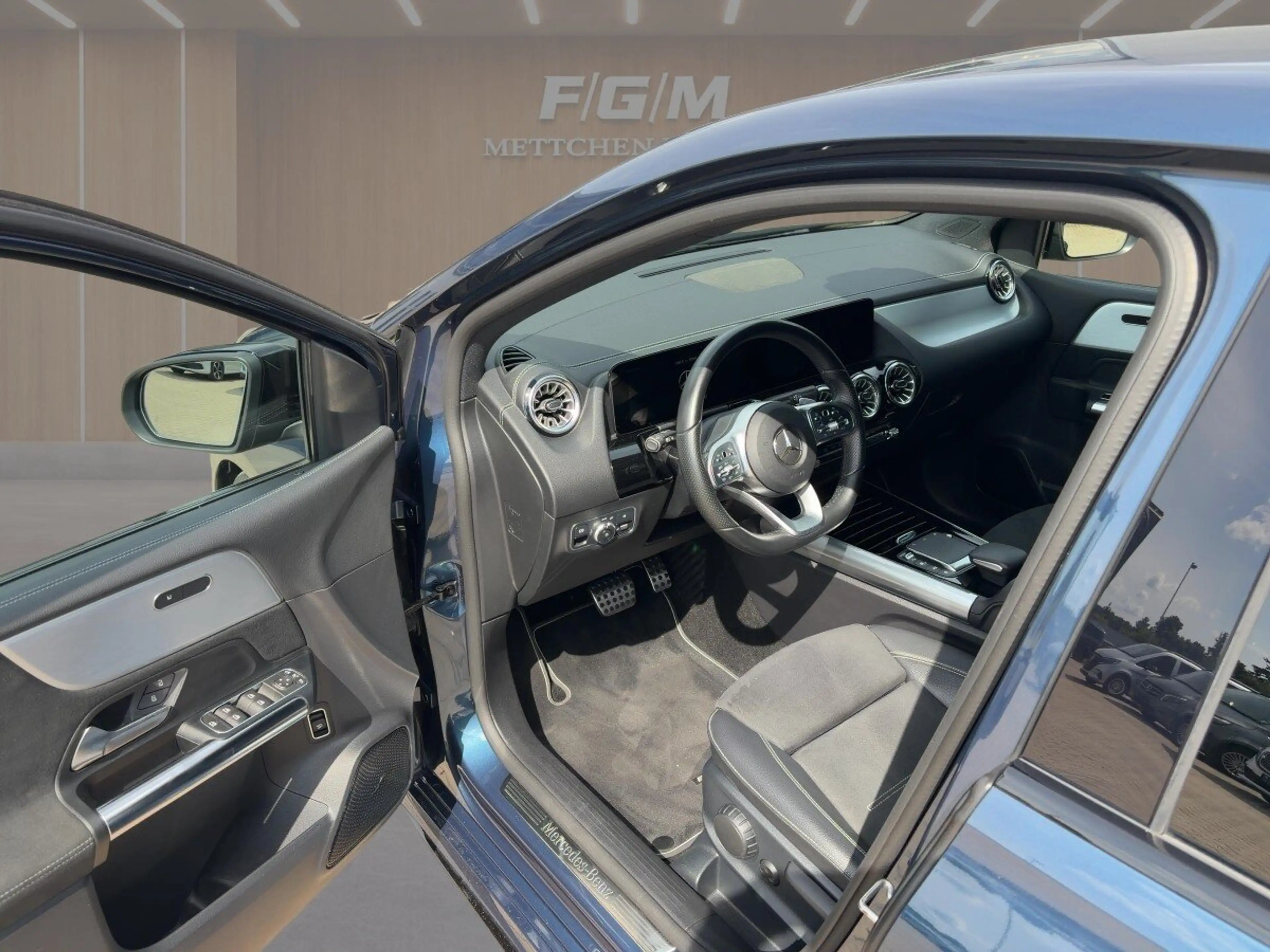 Mercedes-Benz B 250 B 250 4M AMG+DIST+R-KAM+AHK+MULTIBEAM+NIGHT+SOUN — photo 6