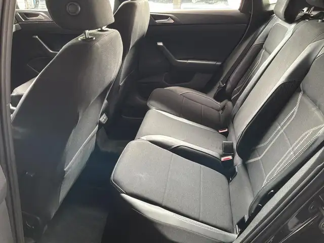 Volkswagen Polo view 9
