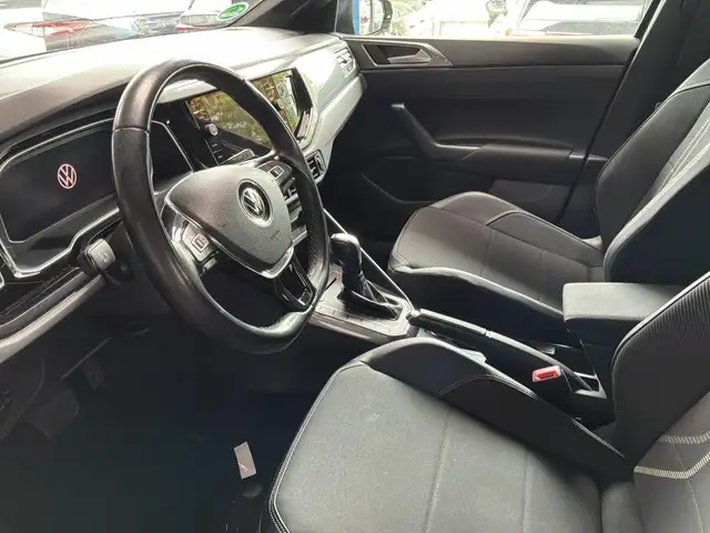 Volkswagen Polo view 5
