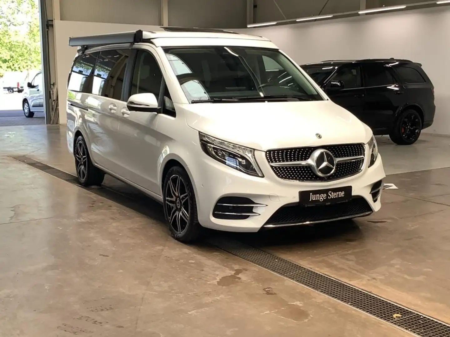 Mercedes-Benz V 300 d Marco Polo AMG  Easy UP/Distronic/Comand Blanco - 2