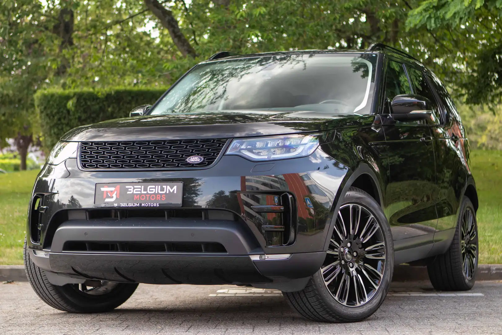 Land Rover Discovery SE - R-dynamic - Leather - Carplay - VAT Noir - 1