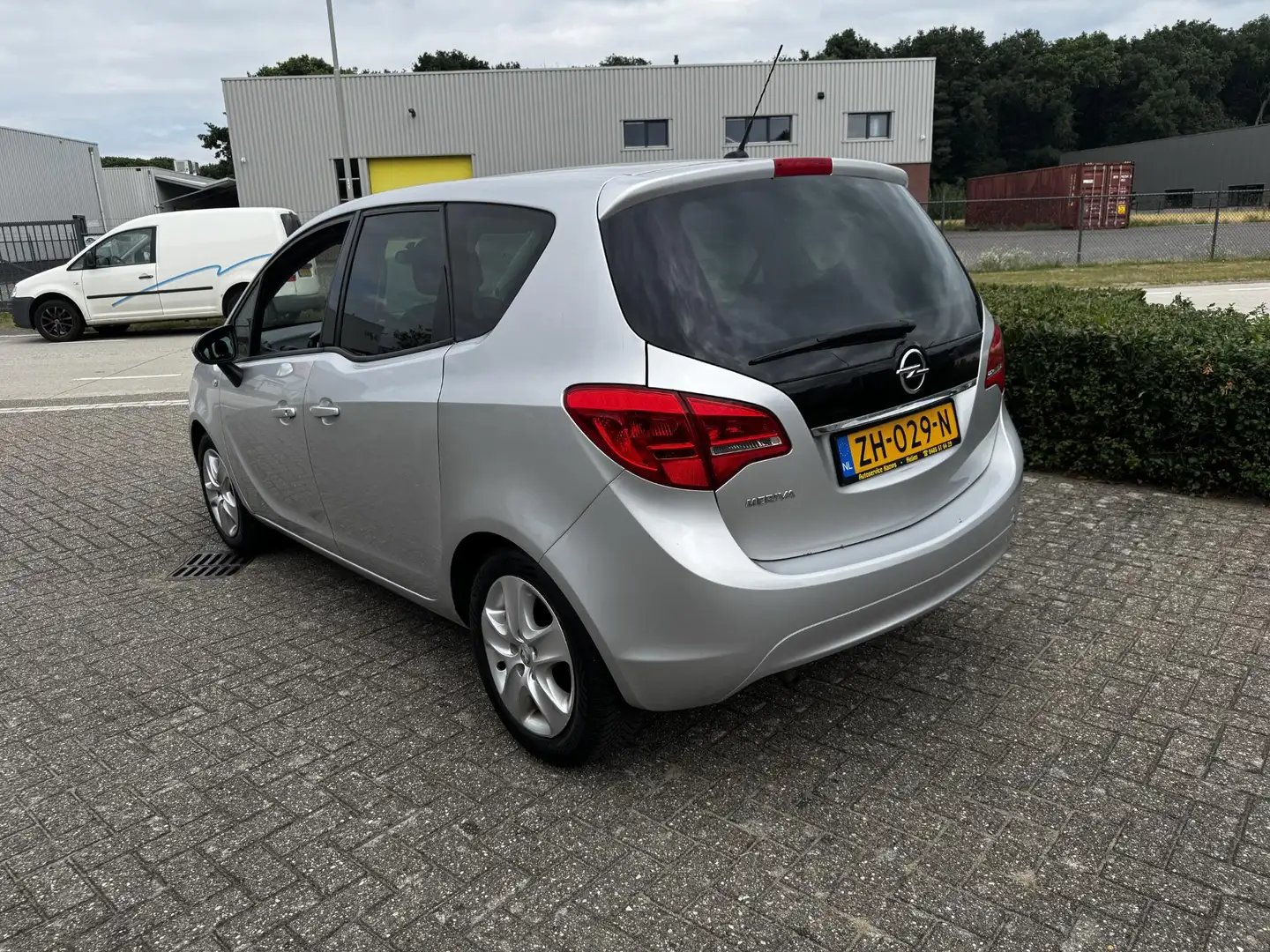 Opel Meriva 1.4 Cosmo Grijs - 2