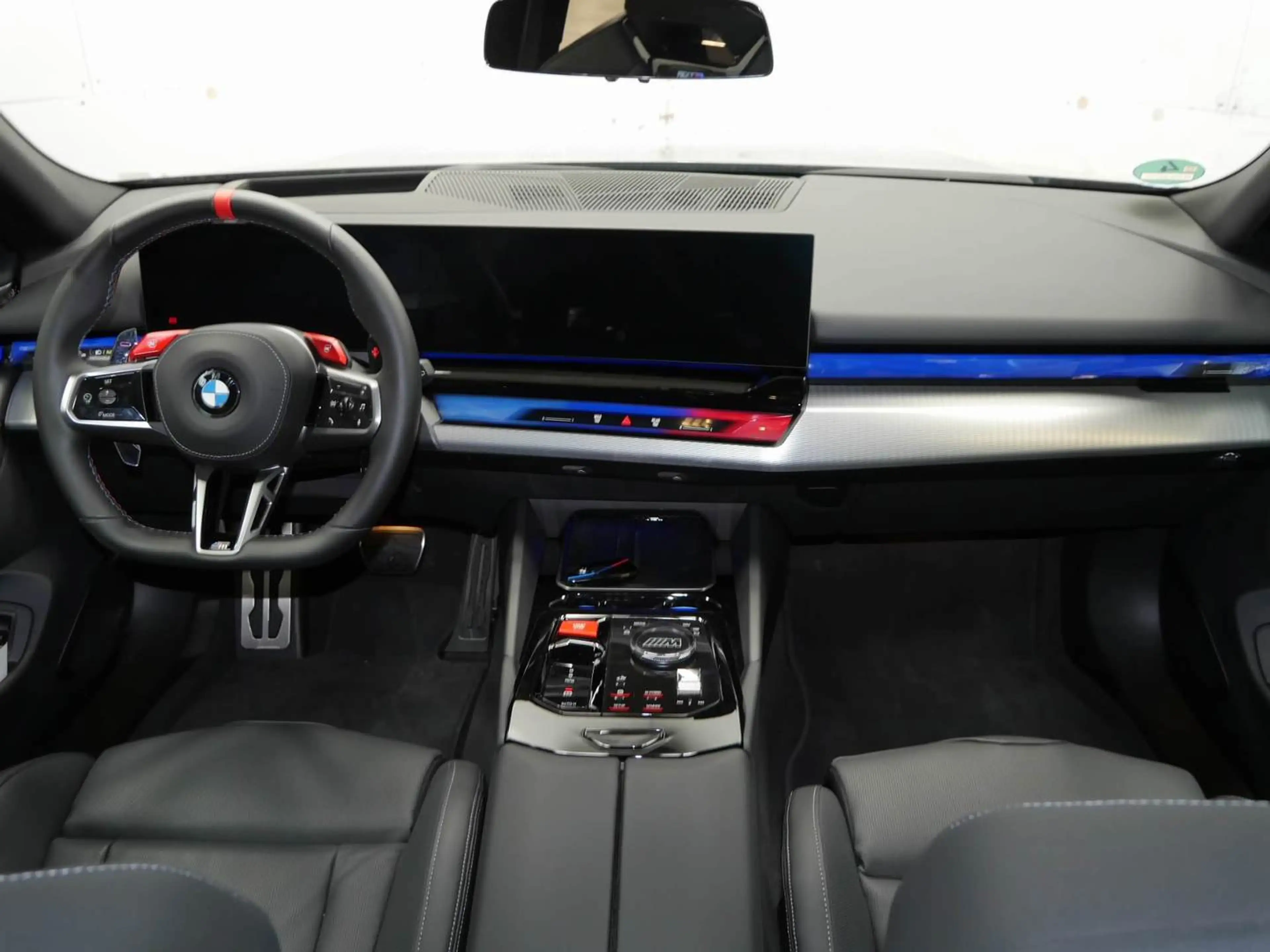 BMW M5 M5 Touring | 2026 | CoPilot | Bowers & Wilkins Sur — photo 6