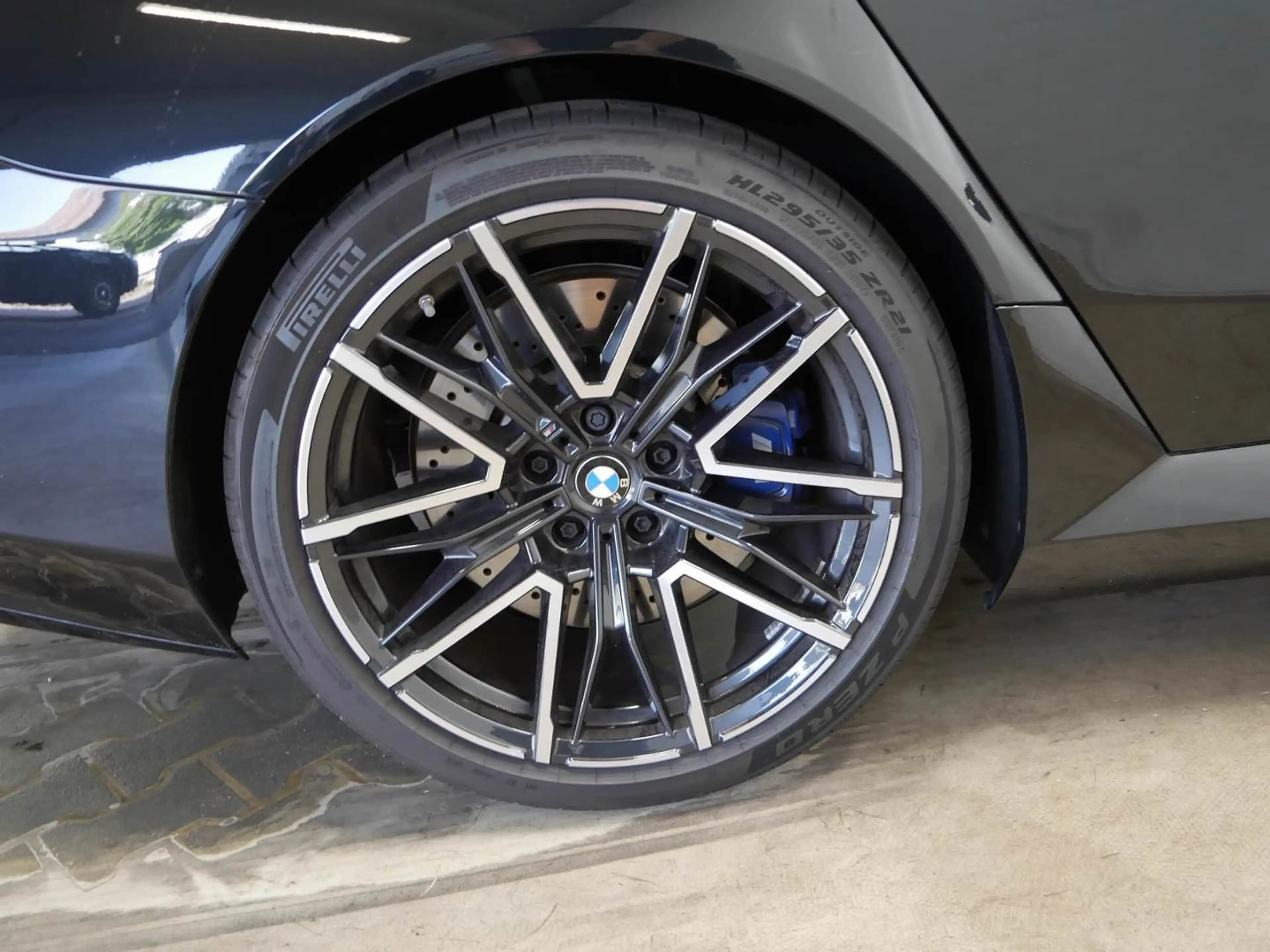 BMW M5 M5 Touring | 2026 | CoPilot | Bowers & Wilkins Sur — photo 9