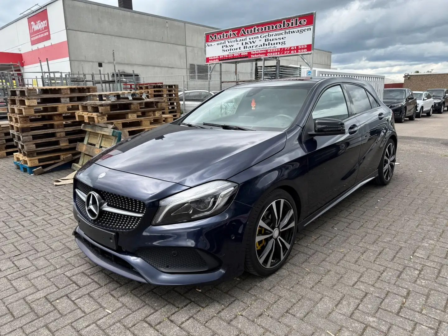 Mercedes-Benz A 180 A -Klasse A 180 CDI / d BlueEfficiency,AMG Blauw - 1